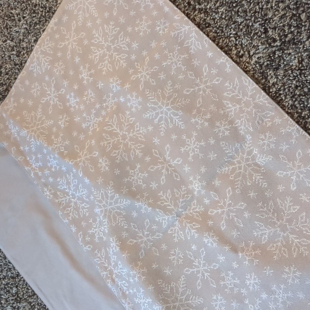 Gray and white chriatmas/ Winter snow table runner